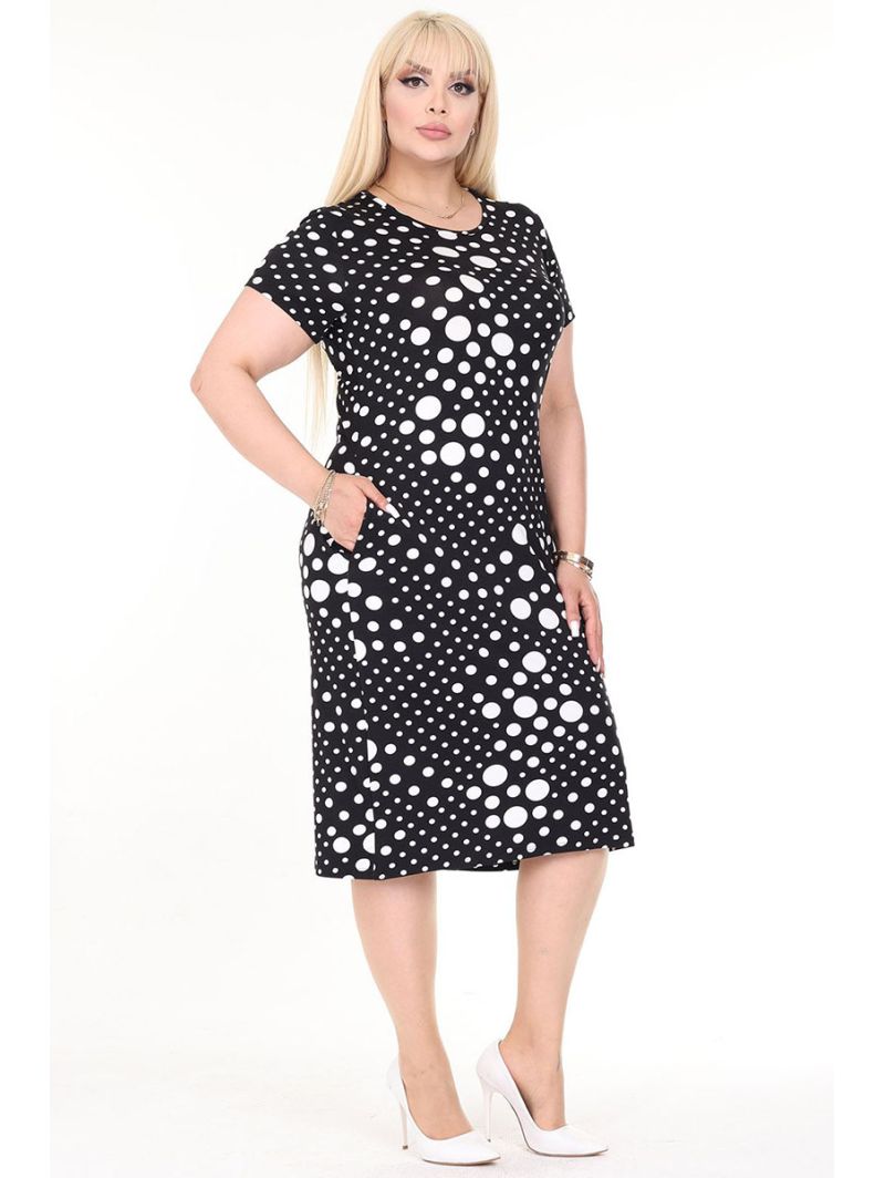 Paprasta vasarinė suknelė Paprasta vasarinė suknelė