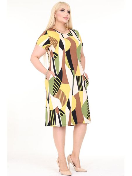 Летнее платье с короткими рукавами.