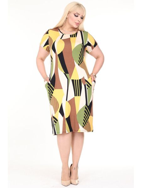 Летнее платье с короткими рукавами.