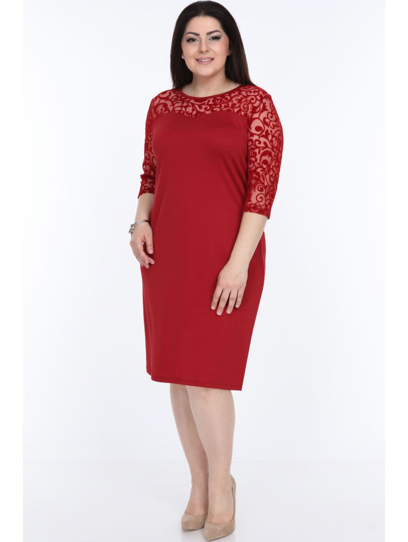 Tumši sarkana kleita Tumši sarkana kleita