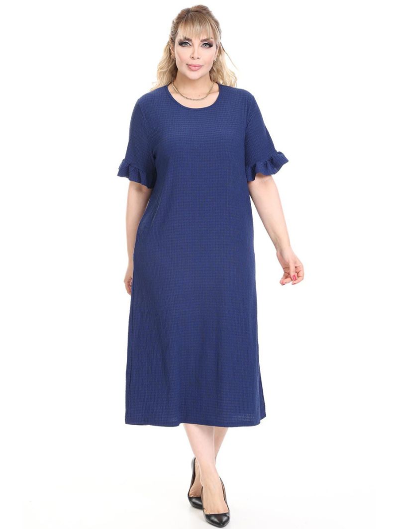 Sinine kleit lühikeste varrukatega Sinine kleit lühikeste varrukatega