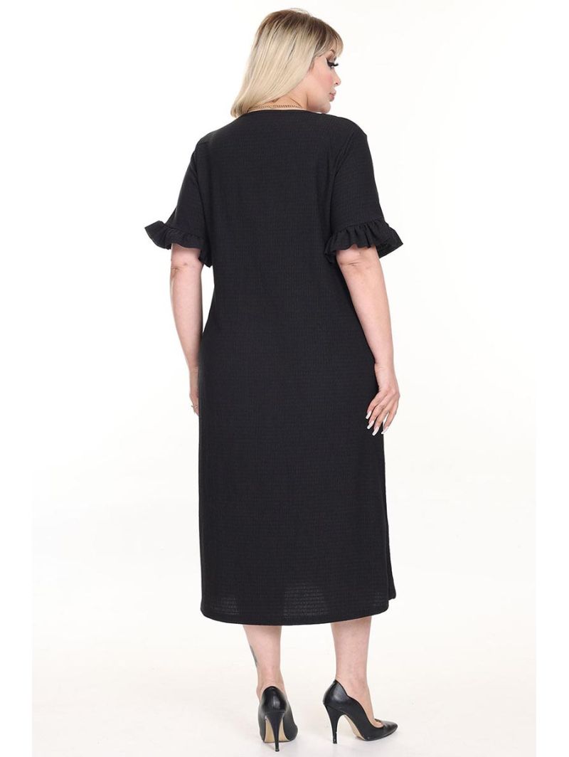 Must lühikeste varrukatega kleit Must lühikeste varrukatega kleit